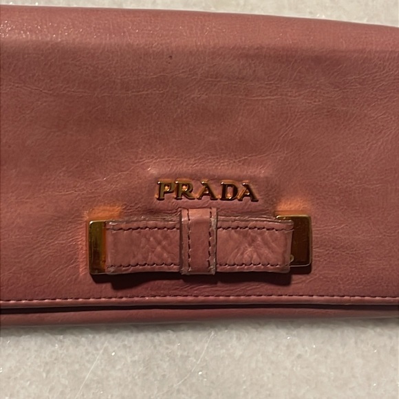 Prada Saffiano Bow Zippy Wallet - Picture 5 of 17